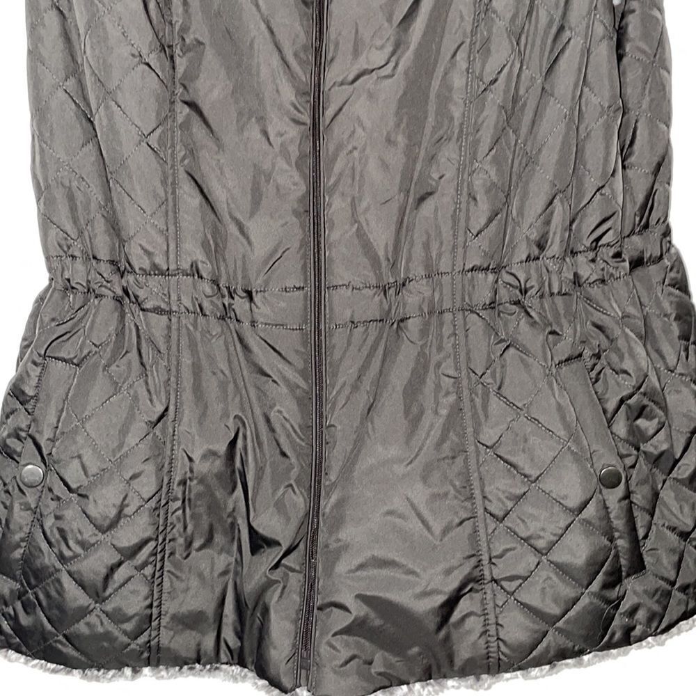 Reversible vest  - Picture 12 of 15